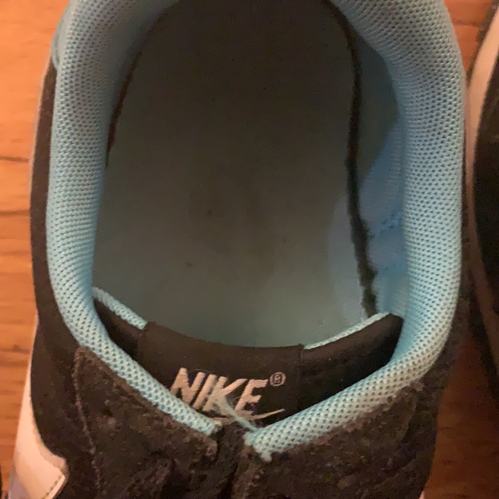 Nike sneakers - Picture 7 of 11